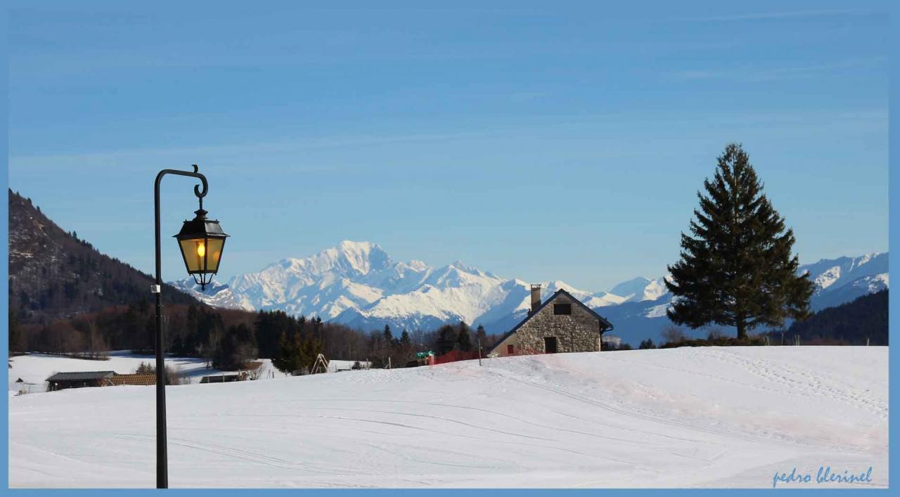 Mont-Blanc vu du Désert