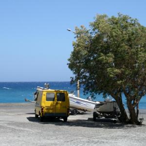 hésiter entre fourgonette et bateau